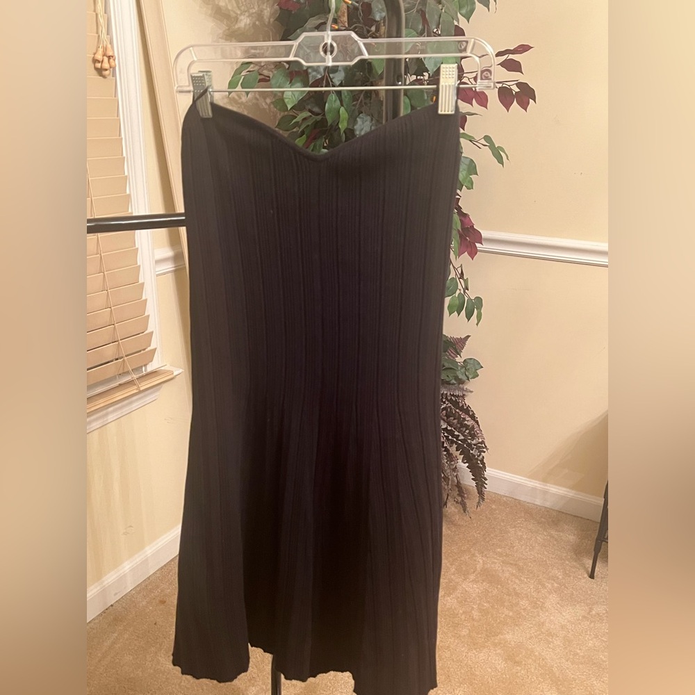 Black Pleated Strapless Maxi Dress - Elegant Everyday Style